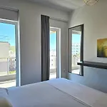 Christine Sunny Corne 004 Saranda
