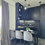 Christine Sunny Corne 004 Appartement *