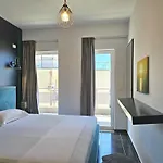 Christine Sunny Corne 004 Appartement *