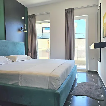 Christine Sunny Corne 004 Apartmán Sarandë